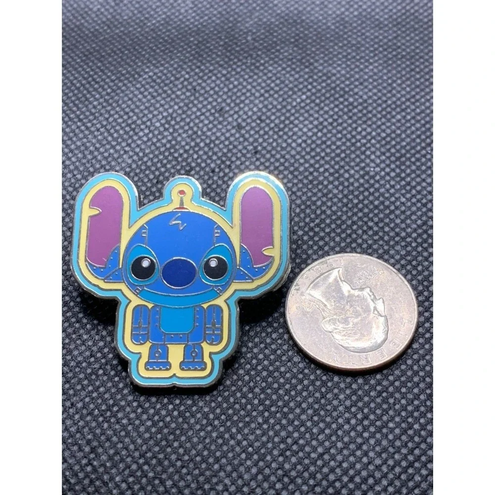 2016 Hong Kong Disneyland Stitch 626 Disney trading pin large 2016 Toy Factory
